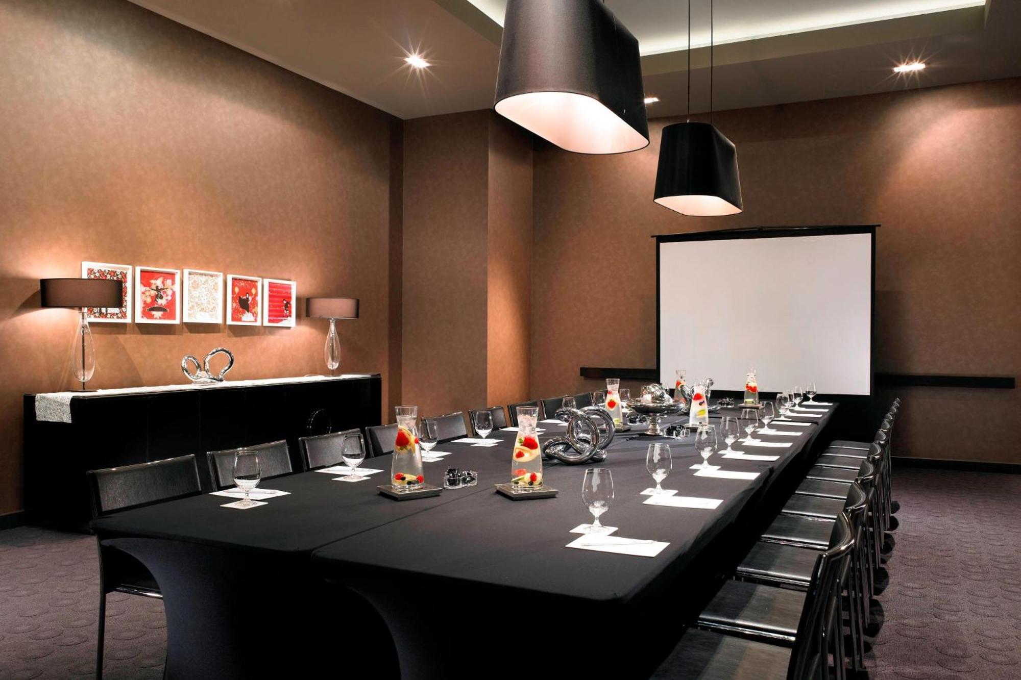 Hotel W Hollywood 4*