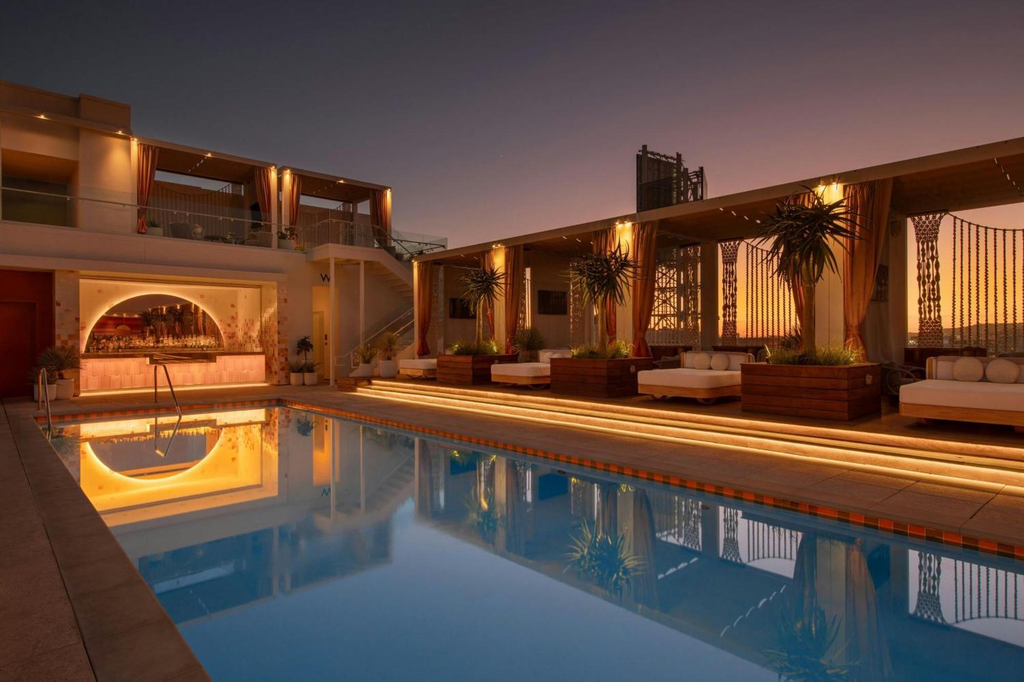 W Hollywood Hotel 4*